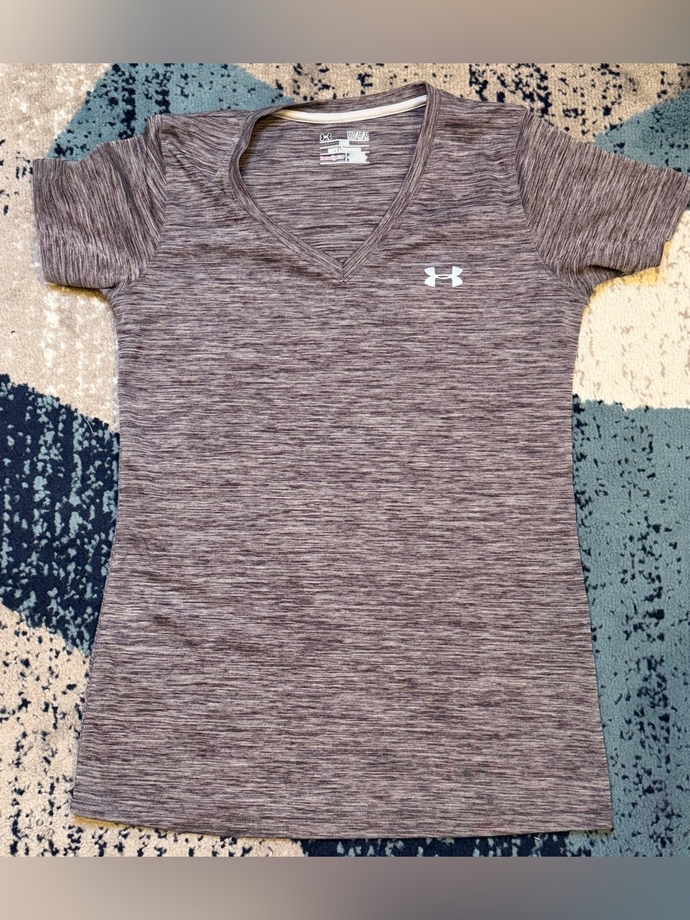 Under Armour HeatGear Loose V-Neck Athletic Tee Gray Space Dye Size Medium